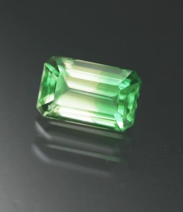 bi-color tsavorite - Tanzania