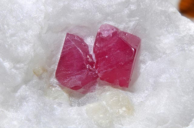 Myanmar Spinel in Calcite Matrix - Spinel Buying Guide