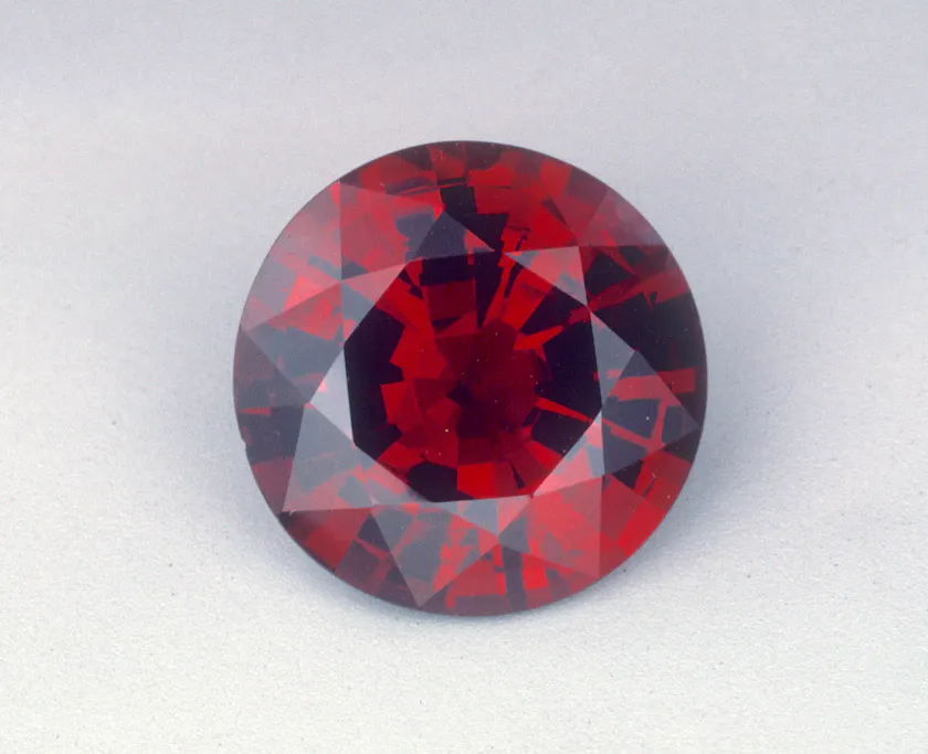 round spinel