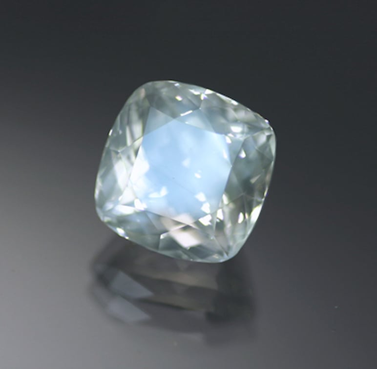 square-cut moonstone 4 - Austria