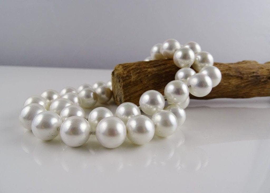 tridacna pearl necklace