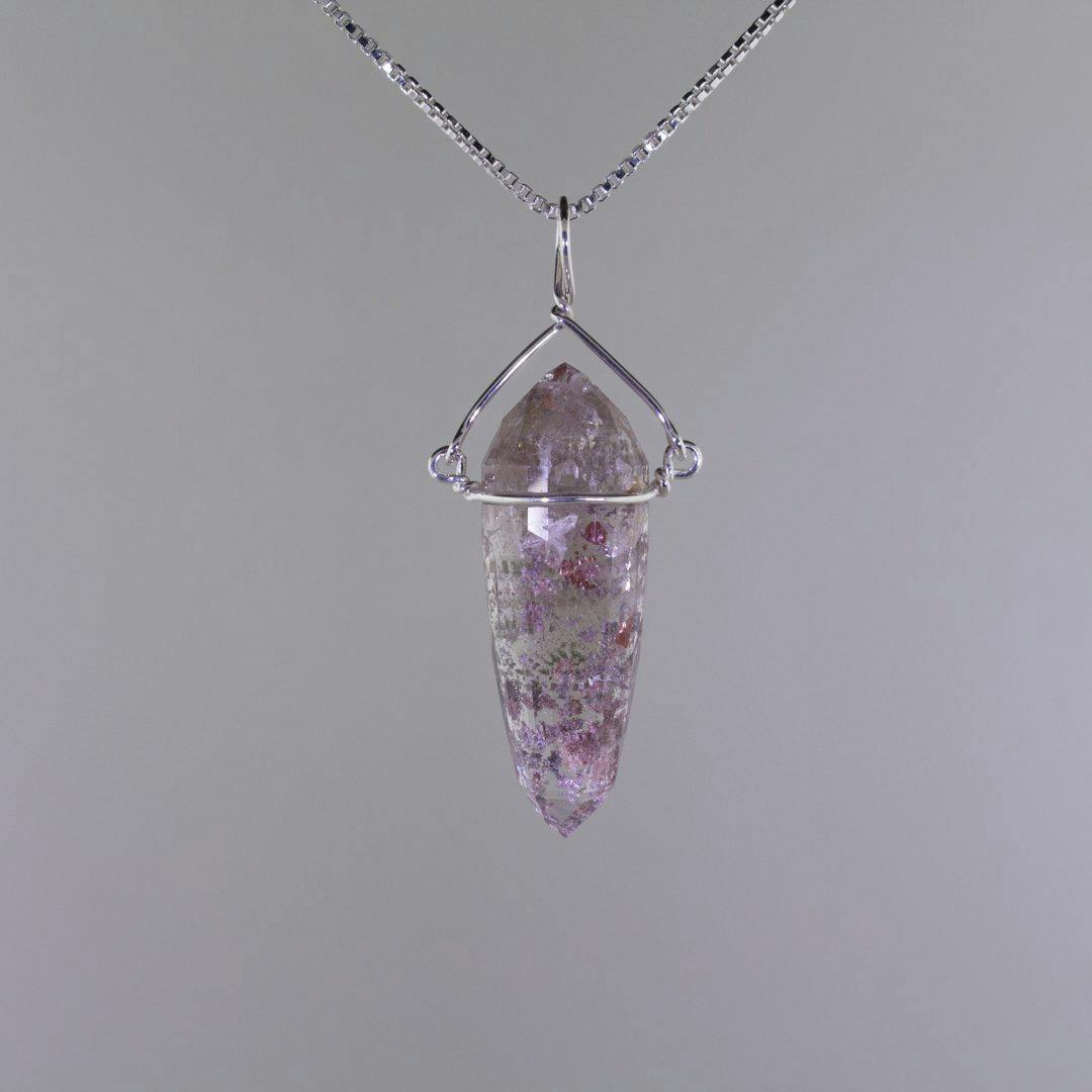 gemstone pendulum - quartz with chlorite and rutile pendant