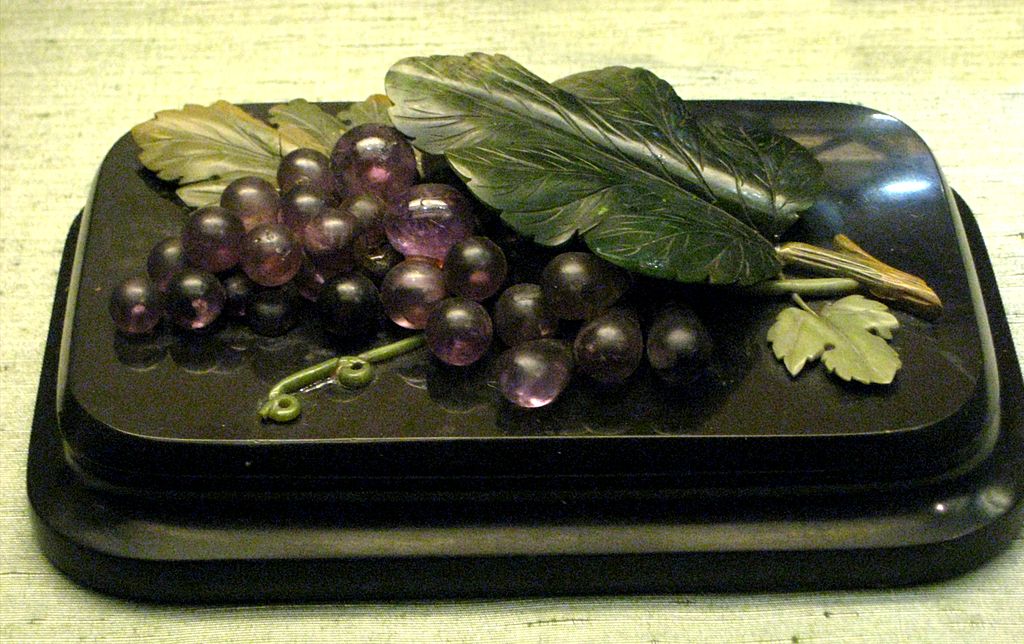 paperweight sculpture - amethyst symbolism
