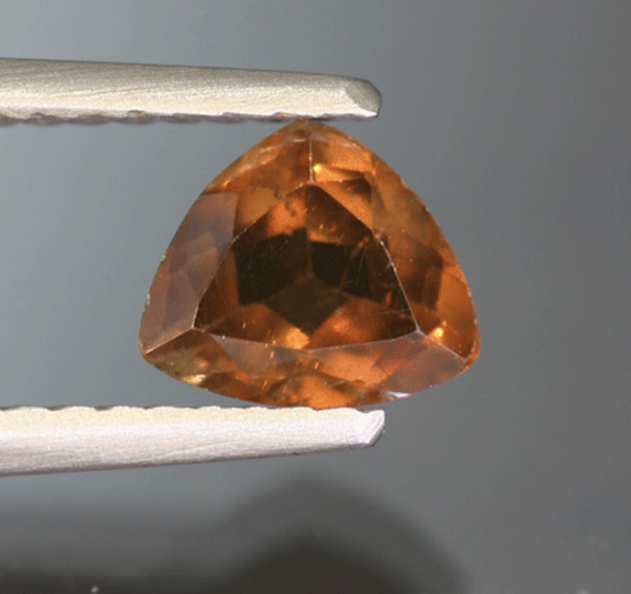 color change triphylite - incandescent light