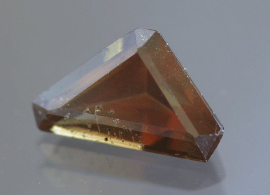 triphylite - triangular step cut