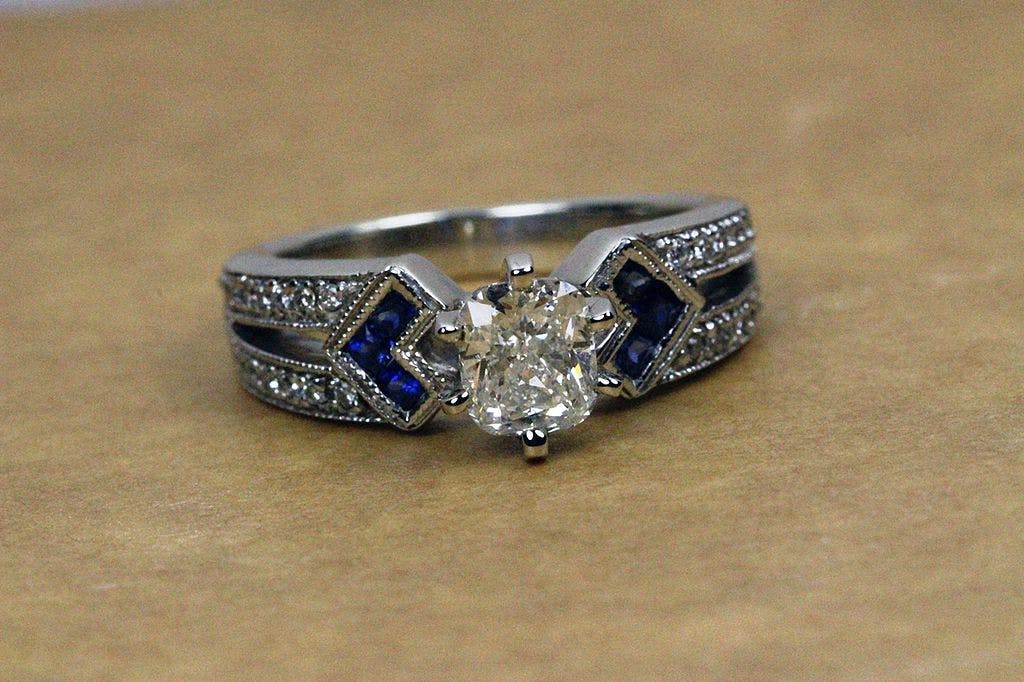 vintage diamond and sapphire ring - diamond rating