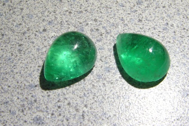 cabbed emeralds - Colombia