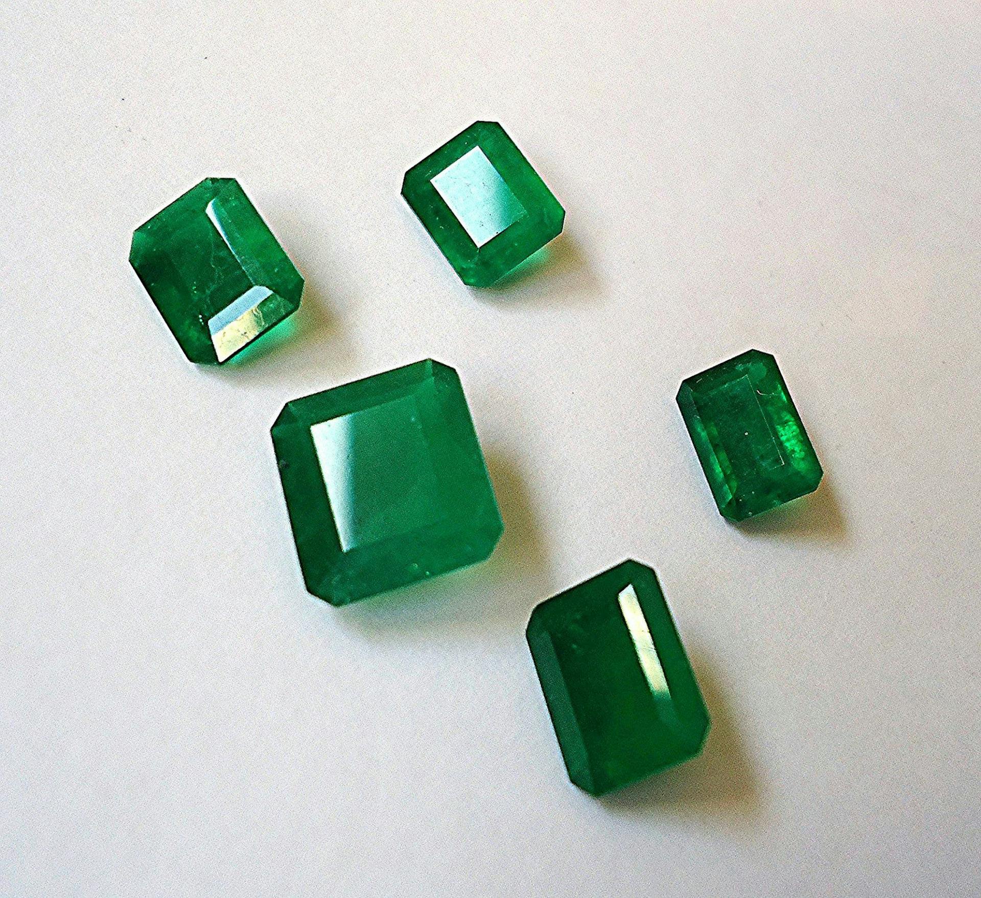 clarity variations - emeralds