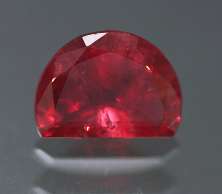 navette-cut red beryl - Utah