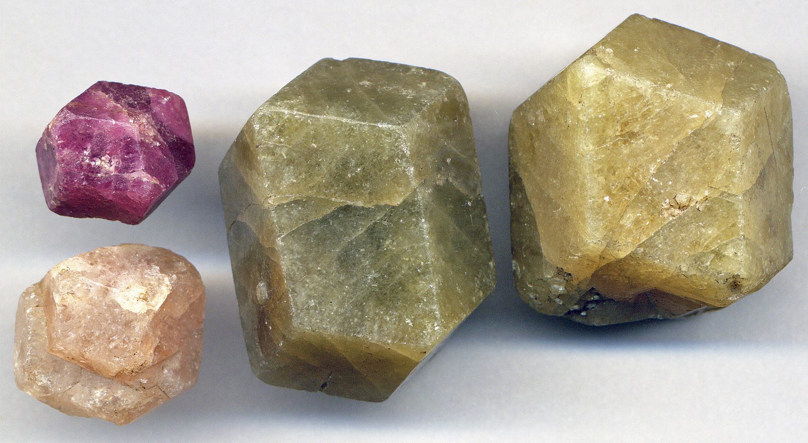 garnet buying - grossular garnets