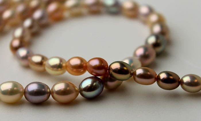 pearl buying - Multi-colored strand of freshwater pearls