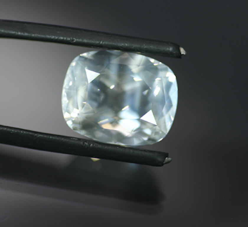 cushion-cut moonstone - Austria