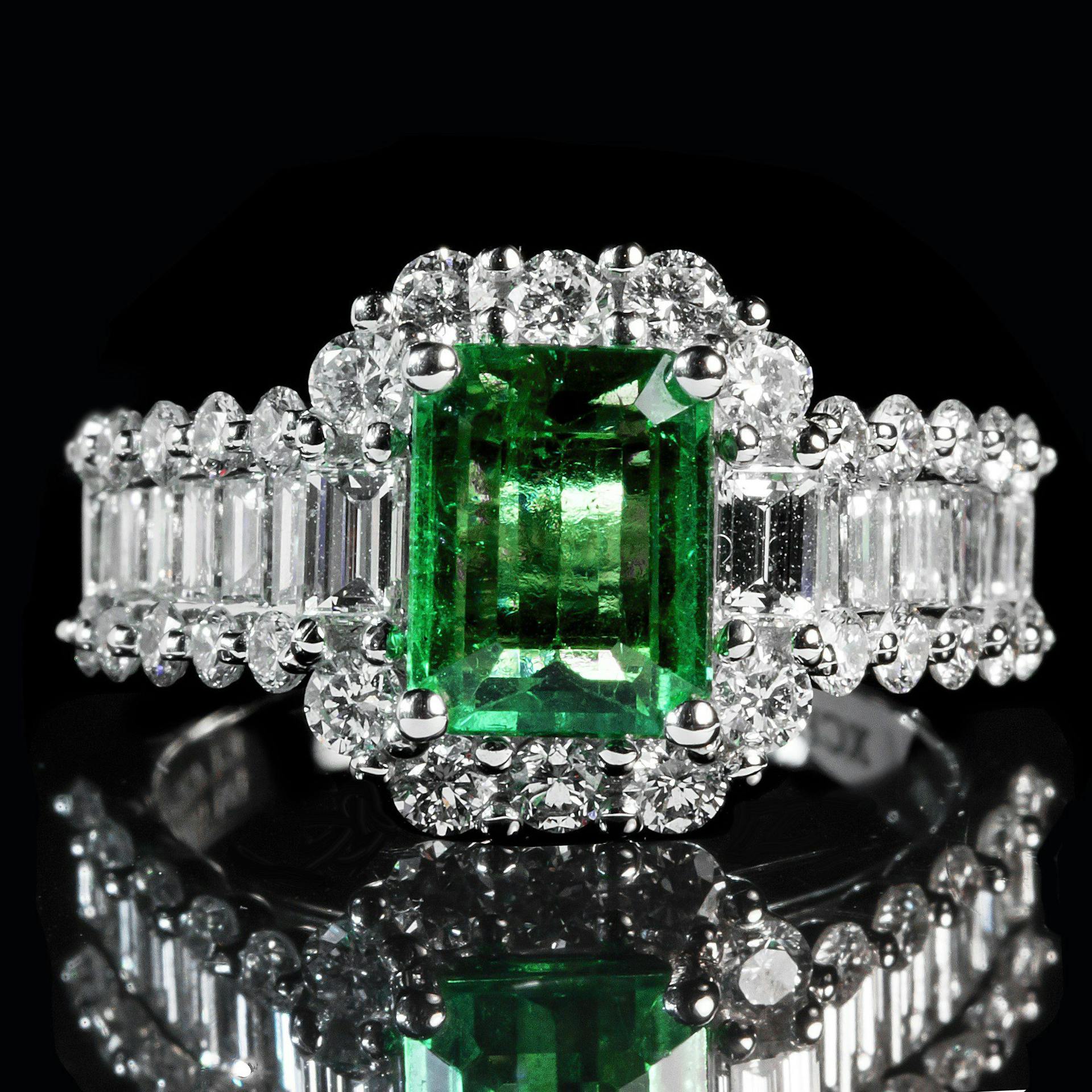 fancy gem cuts - emerald-cut emerald