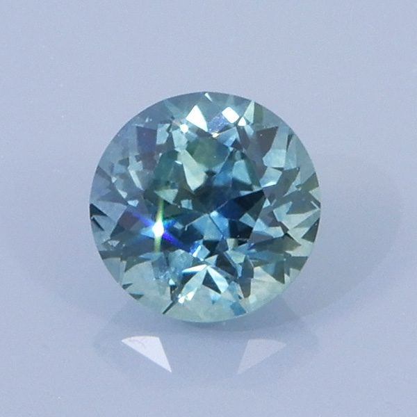 Finished version of Fancy Round Brilliant Cut Sapphire
