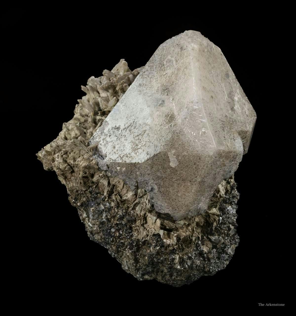 scheelite crystal, white light - China