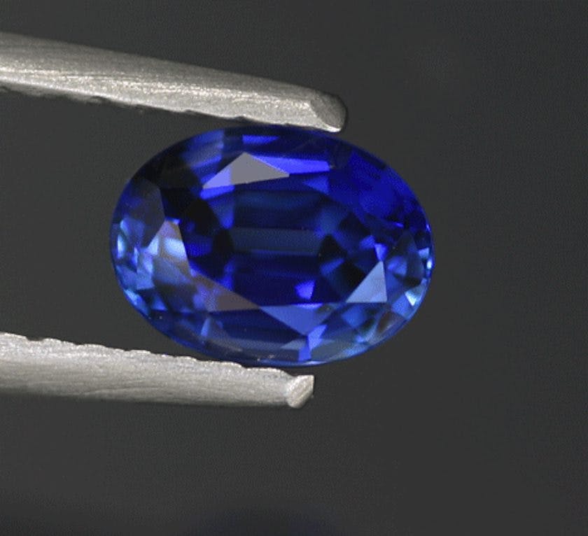 oval-cut sapphire, Sri Lanka