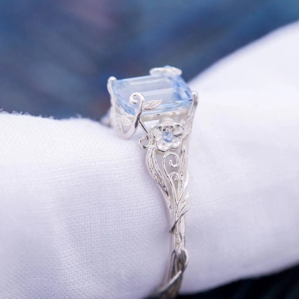 aquamarine wth vining - vintage engagement ring