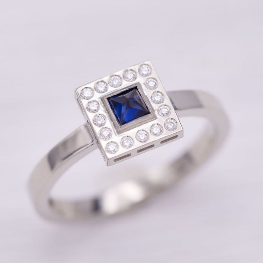 square halo - vintage engagement rings