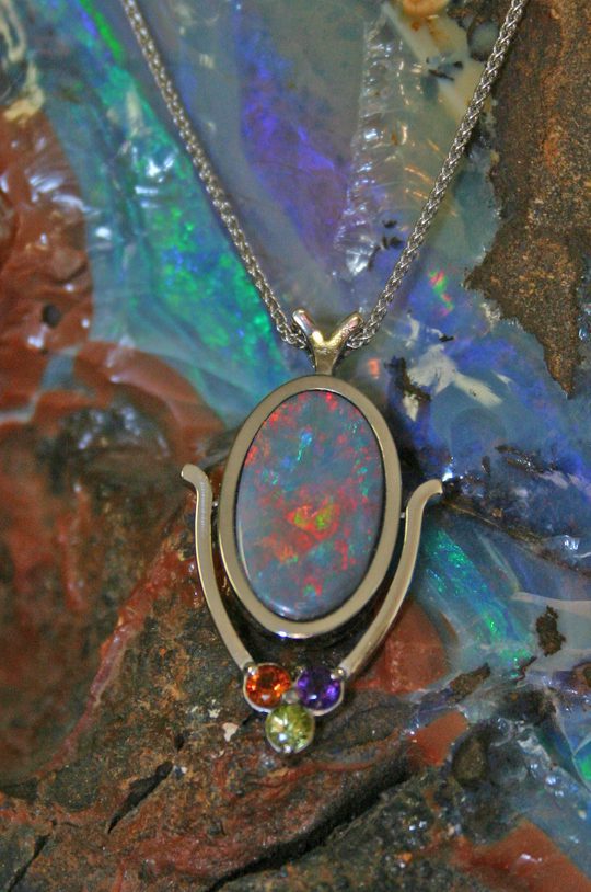 Joel Ragan pendant - opal expert