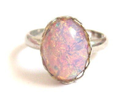 vintage opal glass ring - opal simulants
