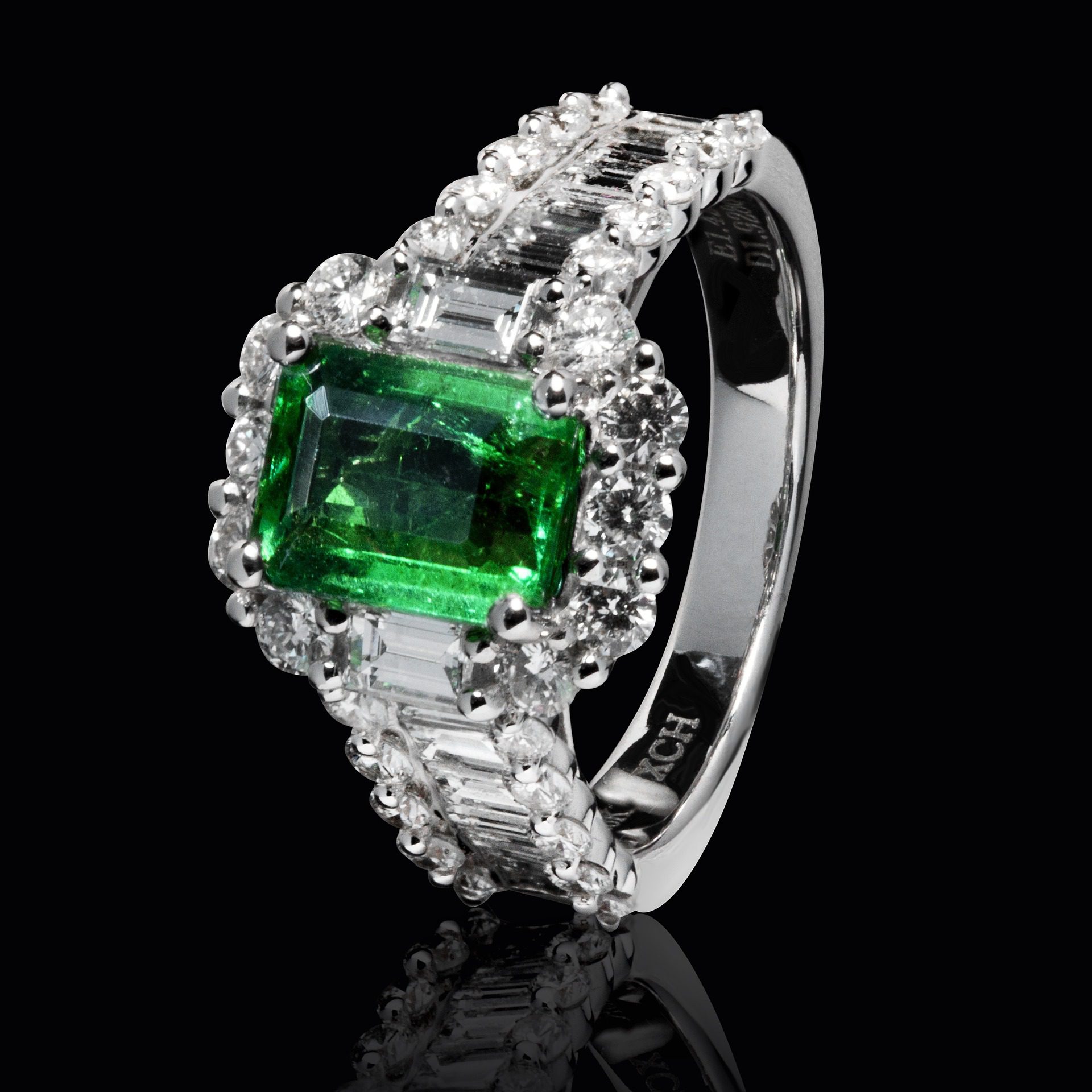 emerald ring