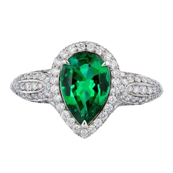 Pear-shaped emerald ring