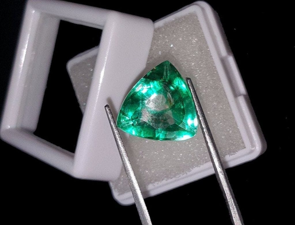 investing in gemstones - emerald