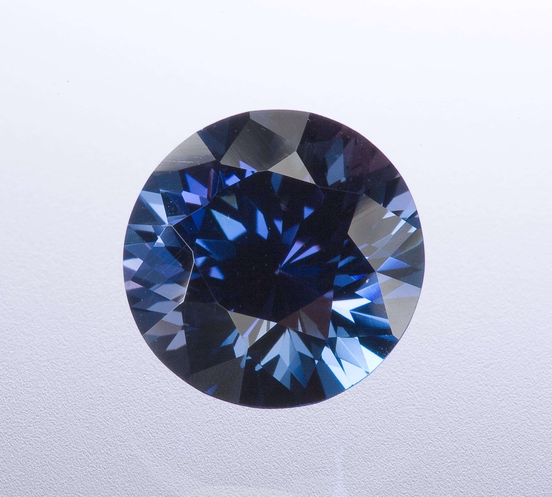 marketing your gems - round-cut tanzanite