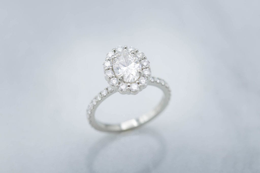 oval-cut diamond white gold ring - F IF