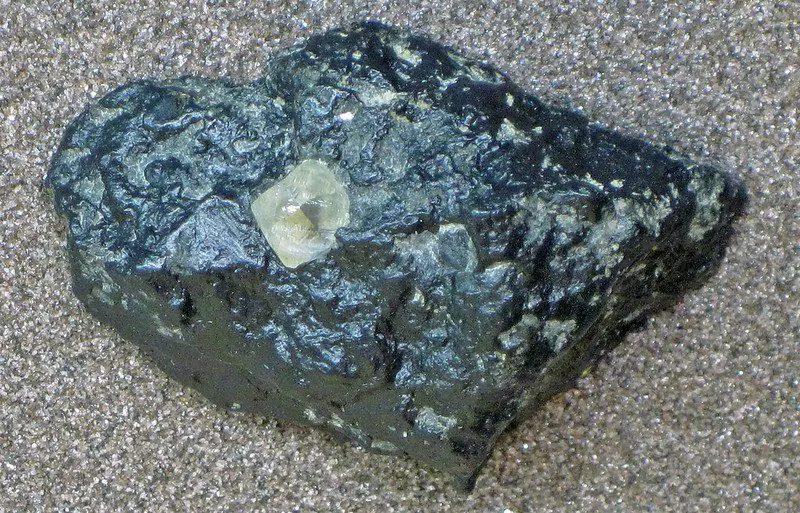 diamond in kimberlite