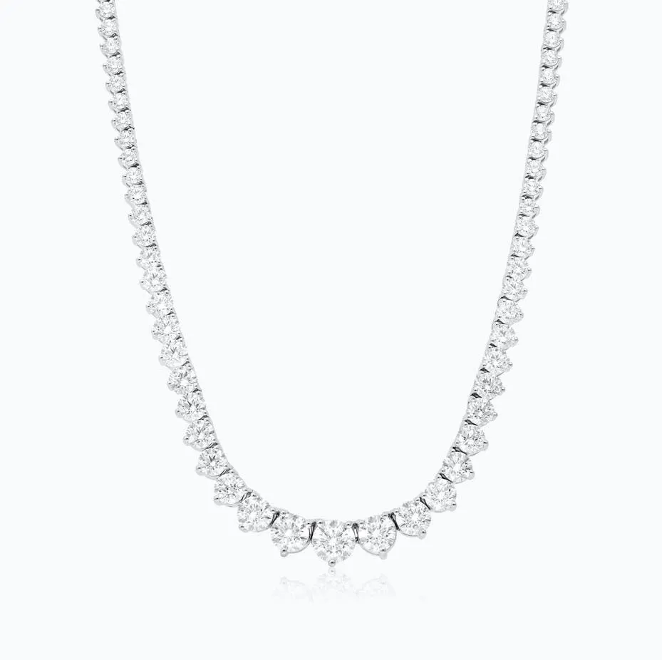 Diamond Tennis Necklaces: A Buying Guide