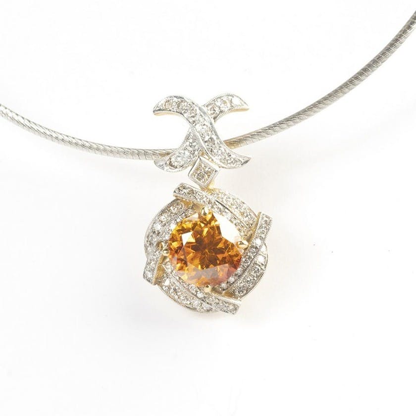 gold necklace with sphalerite and diamonds
