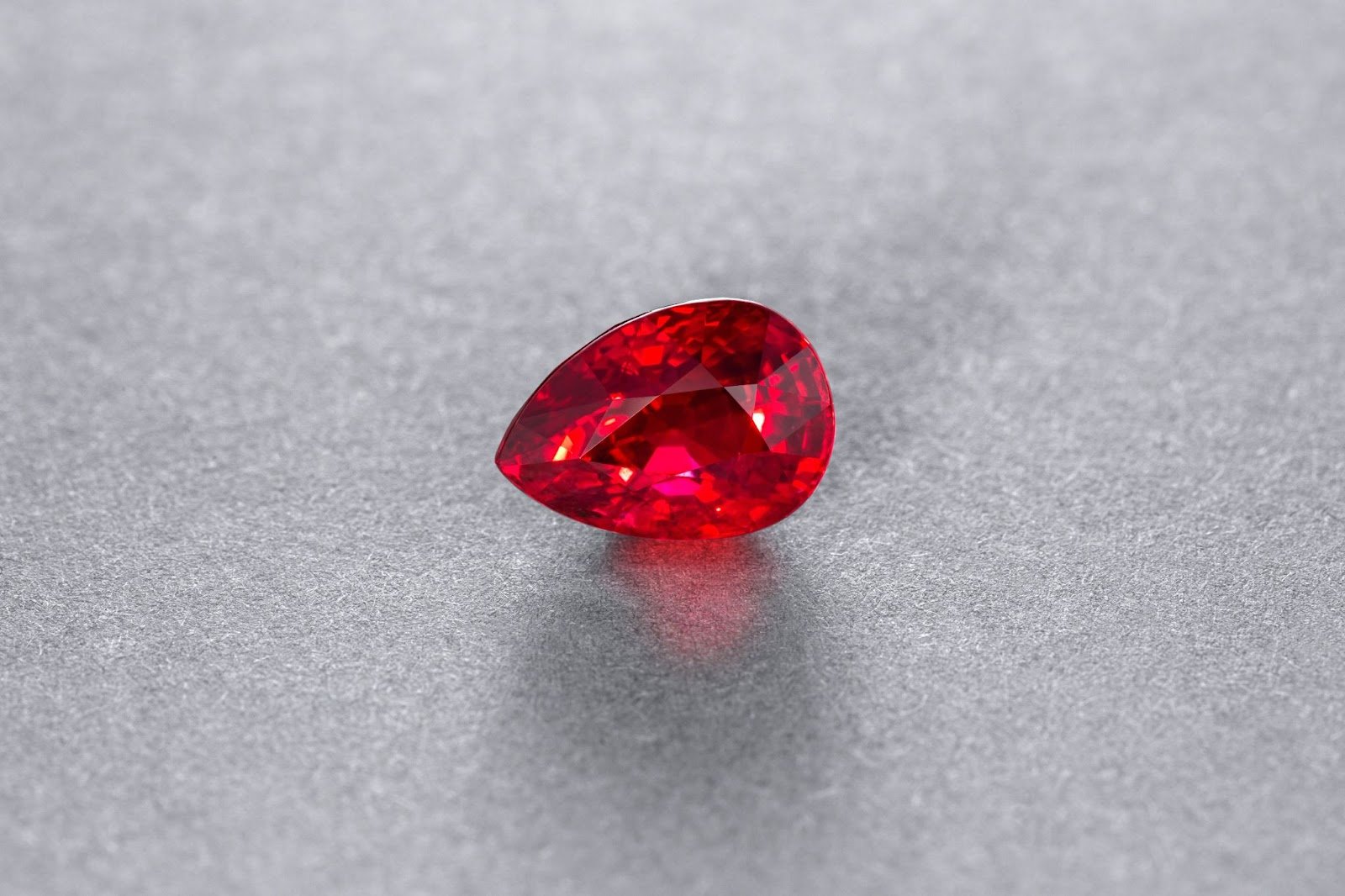 pigeon's blood ruby color - vivid red gem