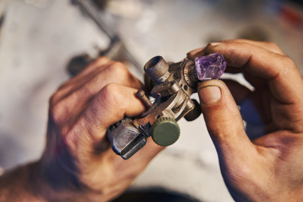 amethyst cutting