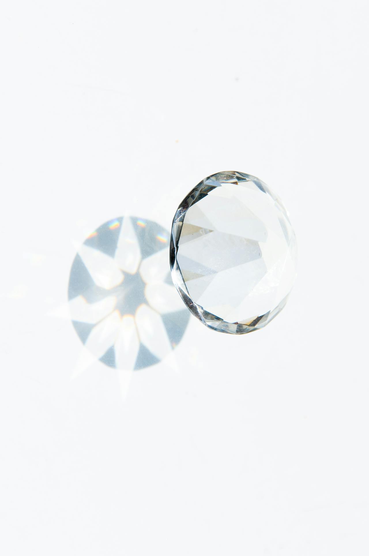 Light Behavior in Gems: The Science Behind Sparkle