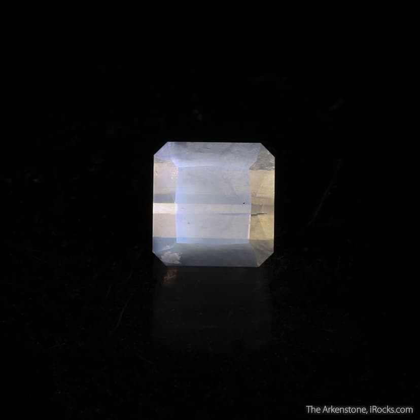 What is Moonstone Gemstone? Value, Price, and Color IGS