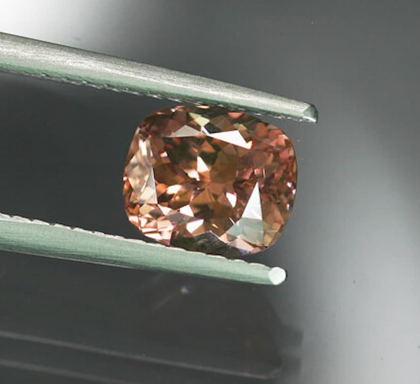 Malaya/Malaia Garnet Value, Price, and Jewelry Information - IGS