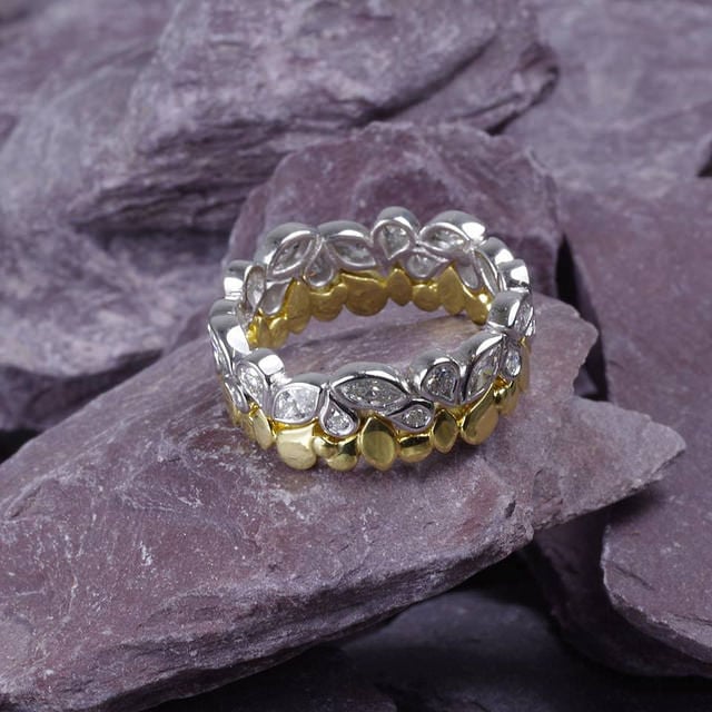 Conjunto de anillos de platino y oro