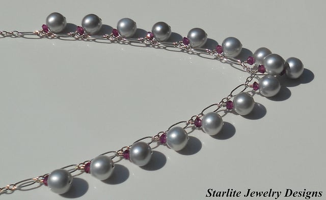 freshwater pearl and garnet necklace