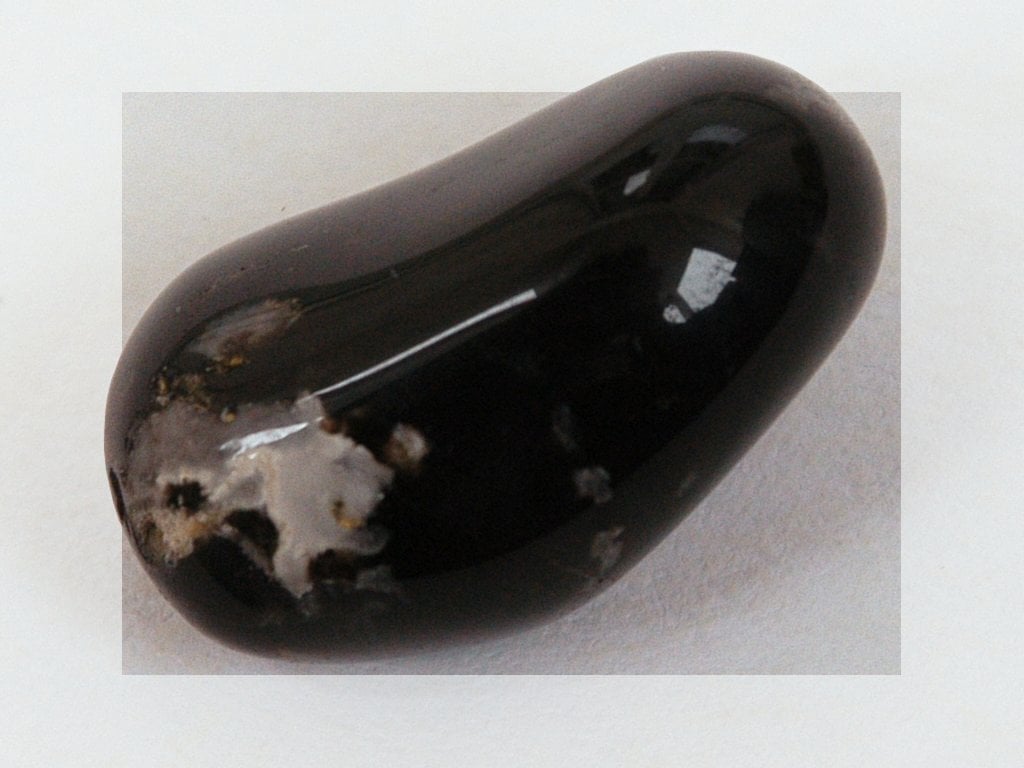 【悪縁を断ち切る】縁切り効果絶大パワーストーン15選 5 Onyx Value, Price, and Jewelry Information - International Gem Society