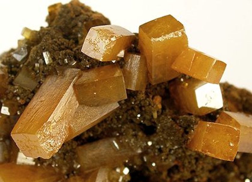 wulfenite - crystal system