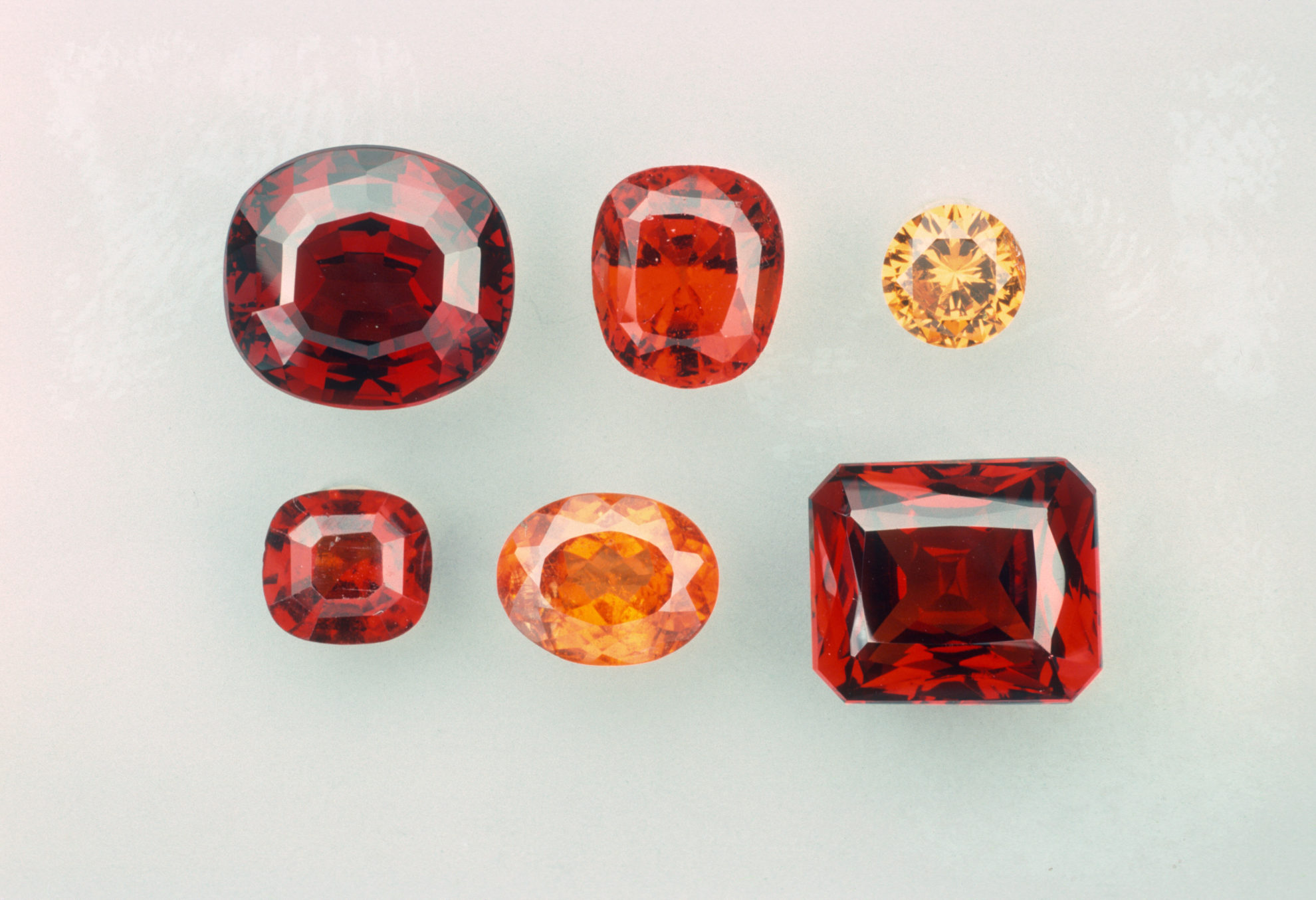 Garnet Gemstone  Garnet Stone – GIA