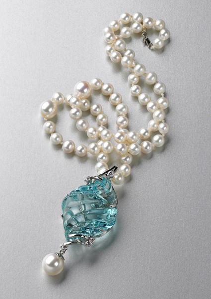 aquamarine with pearls - aquamarine buying guide