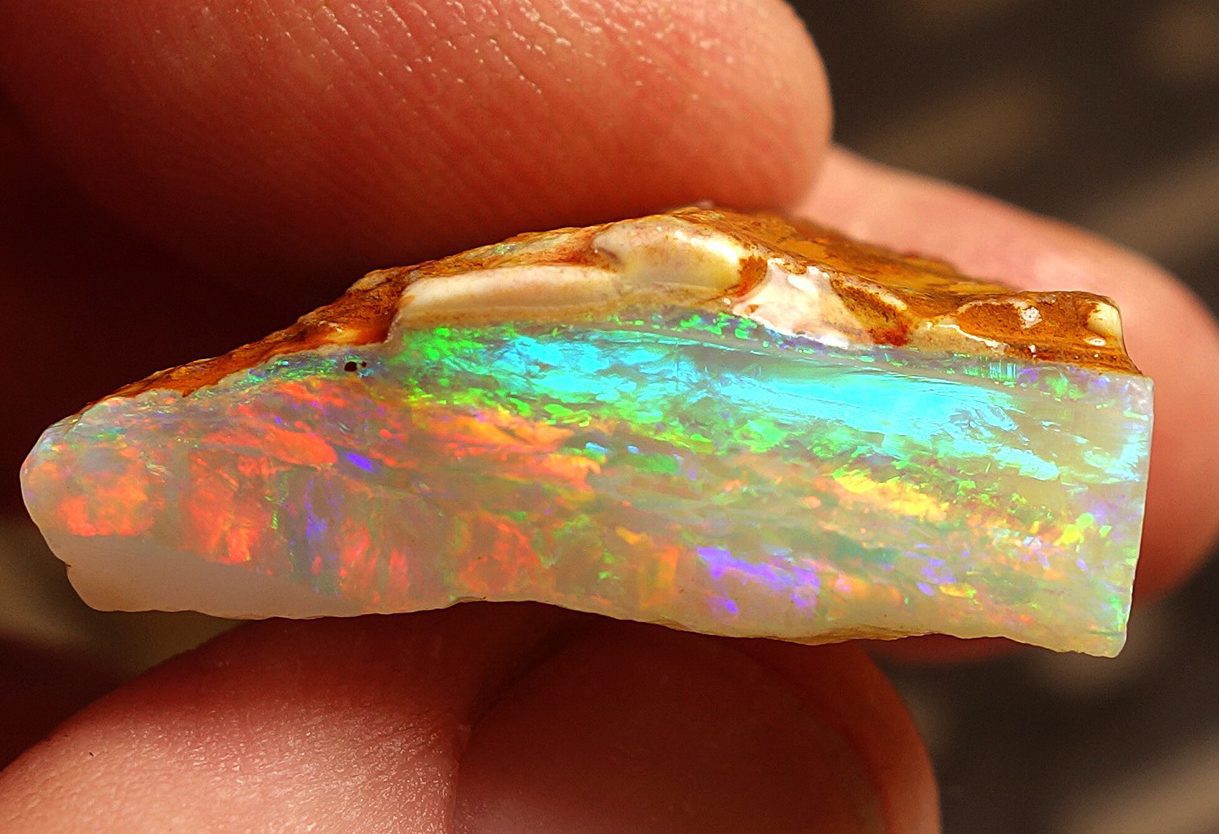 Natural Crystal White Opal Mined in Coober pedy South Australia 1.89 ct