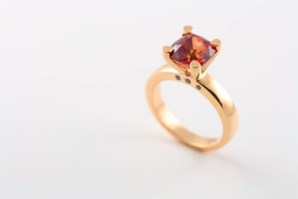 padparadscha sapphire buying guide - 4.73ct padparadscha ring