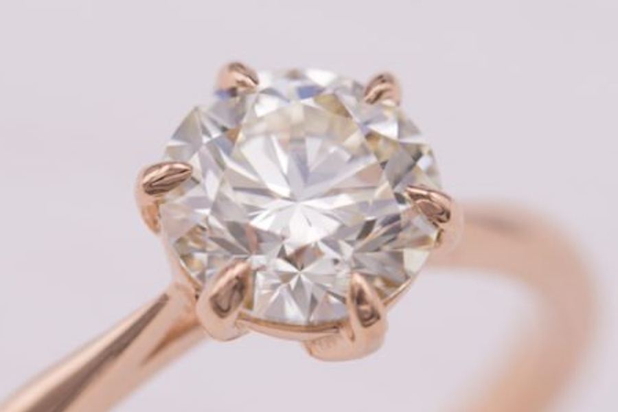 split claw prong setting