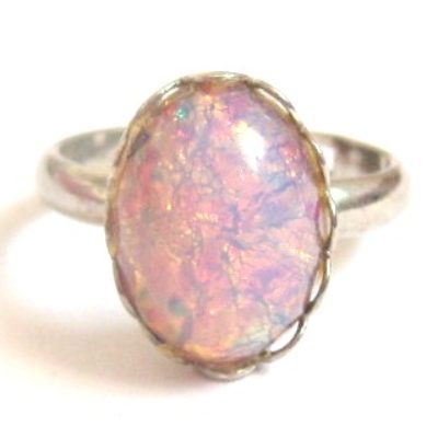 vintage opal glass ring - opal simulants