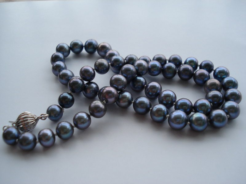 Freshwater Pearl Black International Gem Society