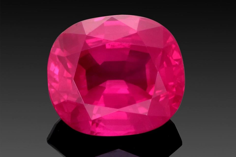 Mogok, Myanmar heated borderline vivid ruby photo by Adisorn. Images © Jeffery Bergman