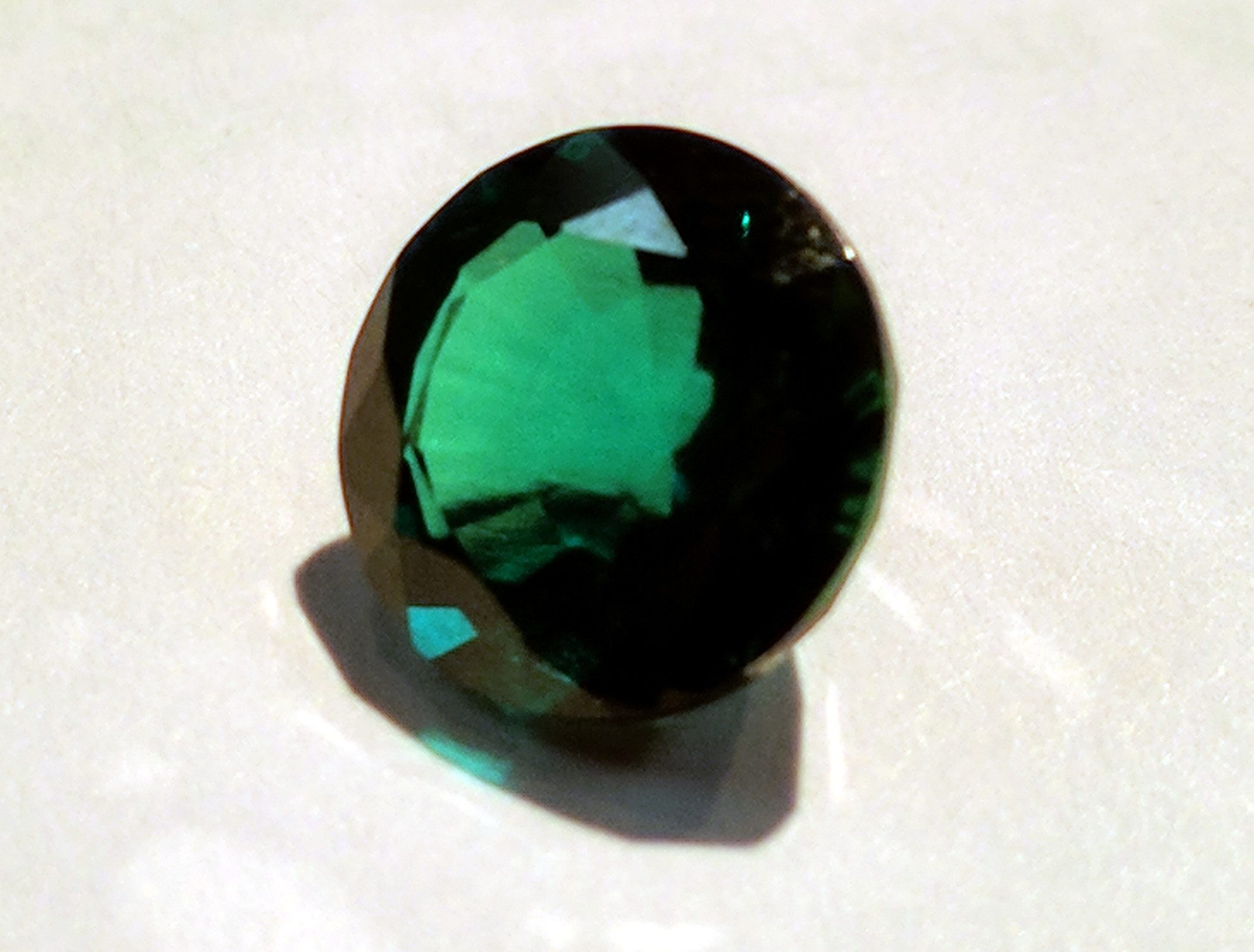 Emerald Labmade, Faceted, Green International Gem Society